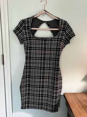 LOVE TREE Black and White Plaid Bodycon Pencil Dress